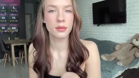 Mia  online show from 02/17/26, 10:23