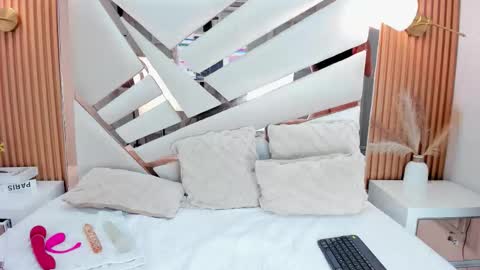 Zoe  online show from 03/12/26, 02:50