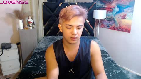 Snapshot of yourasian_bradley chatting on 10/28/25, 06:32 yourasian_bradley online show from 10/28/25, 06:32