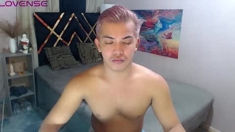 Snapshot of yourasian_bradley chatting on 10/30/25, 06:52 yourasian_bradley online show from 10/30/25, 06:52