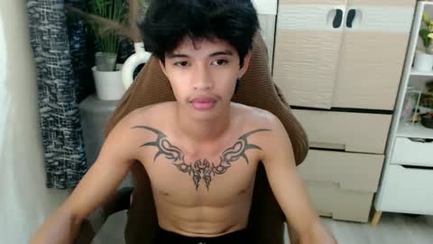 yourasian_eric online show from 02/28/26, 05:03