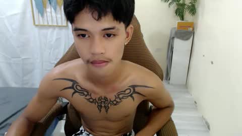 Snapshot of yourasian_eric chatting on 05/19/26, 06:31 yourasian_eric online show from 05/19/26, 06:31