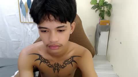 Snapshot of yourasian_eric chatting on 05/21/26, 04:19 yourasian_eric online show from 05/21/26, 04:19