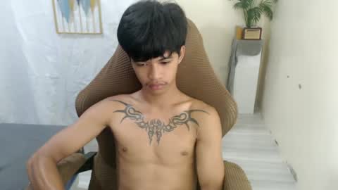 yourasian_eric online show from 06/25/26, 06:07