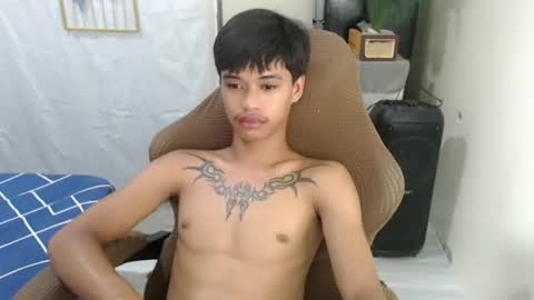 yourasian_eric online show from 08/01/26, 06:34