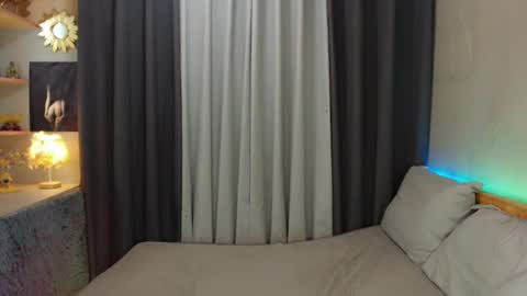 kim online show from 02/11/25, 06:44