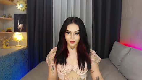 kim online show from 02/12/25, 02:54