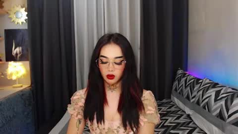 kim online show from 02/21/25, 11:43