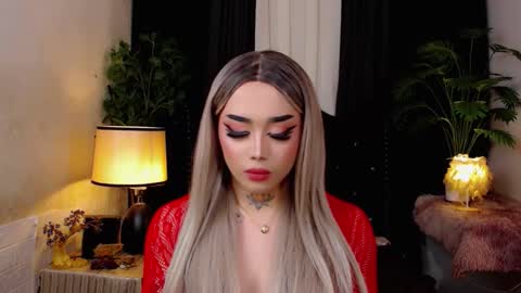 kim online show from 10/10/25, 12:37