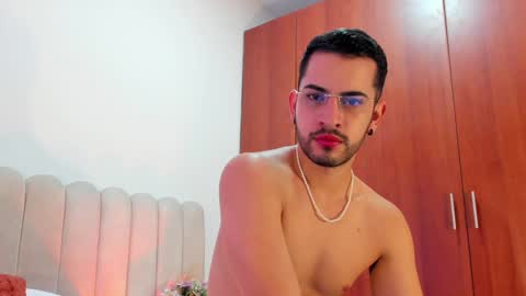 YOURBOYNEXTDOOR online show from 12/10/24, 10:28