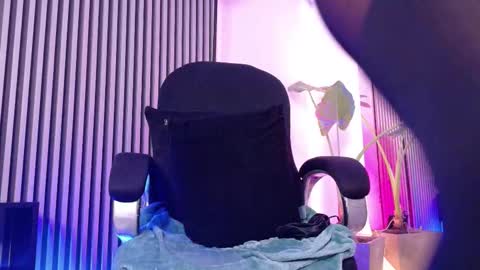 Selena online show from 11/27/25, 05:53