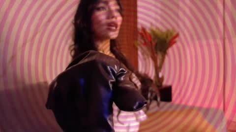 Selena online show from 02/03/26, 06:40