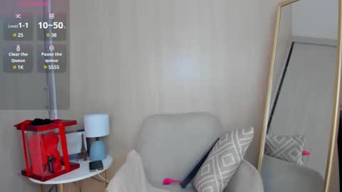 Snapshot of yourcutesofi chatting on 02/20/25, 08:28 Sofia  independent model 3 online show from 02/20/25, 08:28