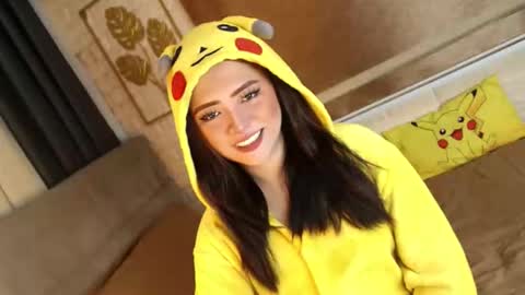 JEN  online show from 09/21/25, 09:33