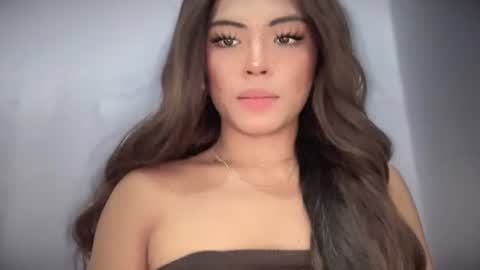 Snapshot of yourehot_pretty chatting on 04/30/26, 11:31 Do read my bio online show from 04/30/26, 11:31