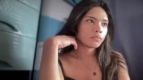 Snapshot of yourehot_pretty chatting on 05/29/26, 01:58 Do read my bio online show from 05/29/26, 01:58