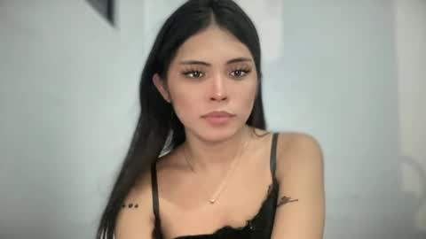Snapshot of yourehot_pretty chatting on 06/07/26, 12:09 Do read my bio online show from 06/07/26, 12:09