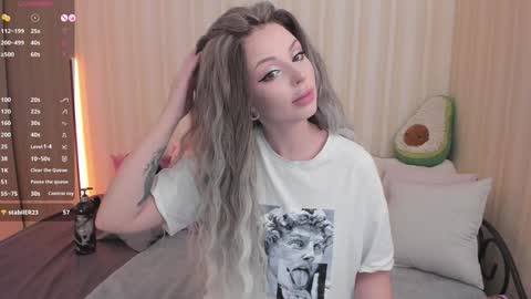 Mary online show from 02/08/25, 07:59