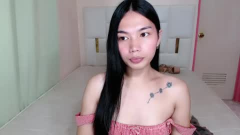 Snapshot of yourfantasy_girl chatting on 07/14/26, 05:56 jenlie online show from 07/14/26, 05:56