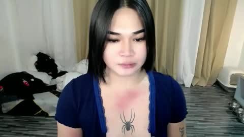 yourfantasyyy_ online show from 10/19/25, 09:21