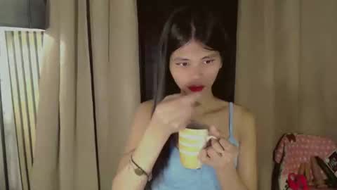 Vivian online show from 03/08/26, 10:02