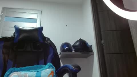 yourfavorite_bigclit online show from 06/04/26, 03:34