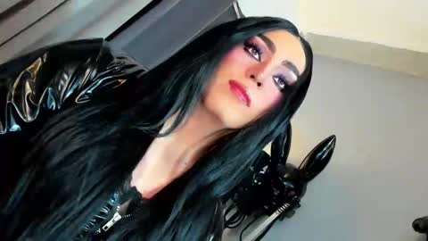  not into STINGY and CHEAP people online show from 04/01/26, 01:17