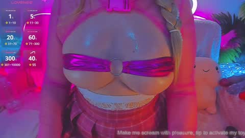 Snapshot of yourgirl11555 chatting on 01/09/25, 12:09 Liza online show from 01/09/25, 12:09