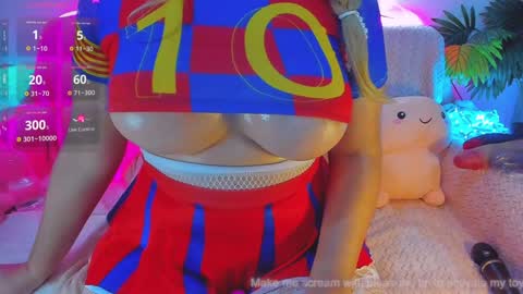 Snapshot of yourgirl11555 chatting on 01/17/25, 08:55 Liza online show from 01/17/25, 08:55