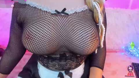 Snapshot of yourgirl11555 chatting on 09/22/25, 08:38 Liza online show from 09/22/25, 08:38