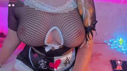 Snapshot of yourgirl11555 chatting on 09/25/25, 09:35 Liza online show from 09/25/25, 09:35