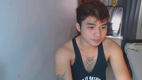 Snapshot of yourhandsome_hunk chatting on 02/01/25, 05:26 Paul online show from 02/01/25, 05:26