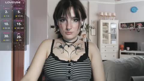 hanna online show from 11/11/25, 11:21