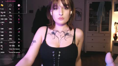 Snapshot of yourhanna_ chatting on 05/18/26, 09:42 hanna online show from 05/18/26, 09:42