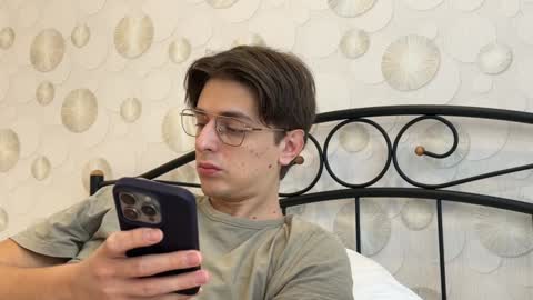 Chris online show from 01/12/25, 07:53