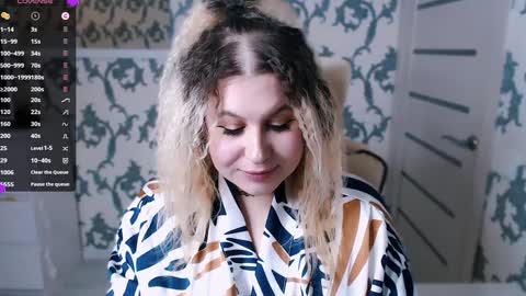 Snapshot of yourkarma_2_0 chatting on 12/25/24, 01:09 Karma online show from 12/25/24, 01:09