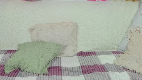 yourkriss_new1 online show from 11/05/25, 06:41