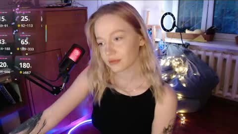 Snapshot of yourlissaa chatting on 08/06/26, 02:08 Lisa online show from 08/06/26, 02:08