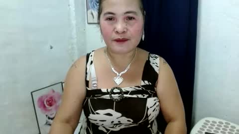 Snapshot of yourlove_regine chatting on 09/23/25, 11:08 Regine online show from 09/23/25, 11:08