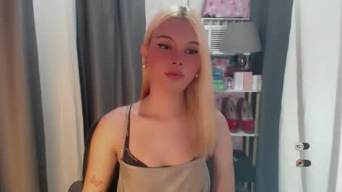 KYLIE MORE online show from 06/04/26, 07:03
