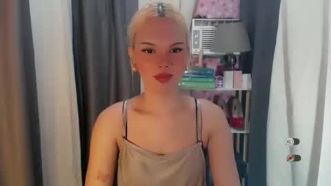 KYLIE MORE online show from 06/05/26, 07:14