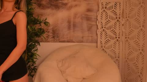 Sarah online show from 01/11/25, 08:43