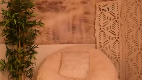 Sarah online show from 05/27/26, 07:44