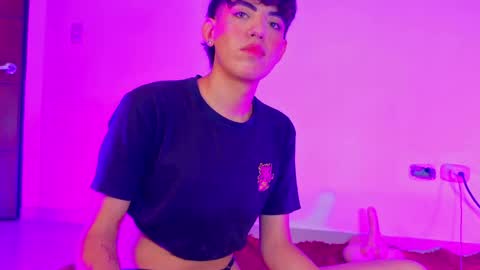 yournaughtyfemboy online show from 05/28/26, 06:00