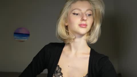 Snapshot of yournaughtymiss chatting on 12/02/24, 01:14 Eva online show from 12/02/24, 01:14