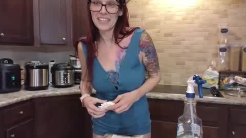 Snapshot of yournaughtysuccubus chatting on 01/04/25, 12:05 Yournaughtysuccubus online show from 01/04/25, 12:05