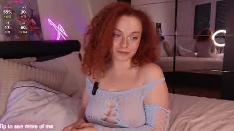 Snapshot of yourpie_ash chatting on 06/18/26, 05:28 Ashley online show from 06/18/26, 05:28