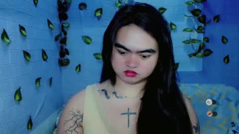 Snapshot of yourprincessthea chatting on 02/21/25, 02:16 yourprincessthea online show from 02/21/25, 02:16