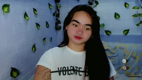 Snapshot of yourprincessthea chatting on 02/28/25, 01:58 yourprincessthea online show from 02/28/25, 01:58