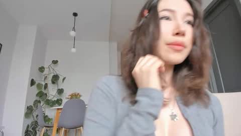 youre meyy online show from 03/22/26, 09:02